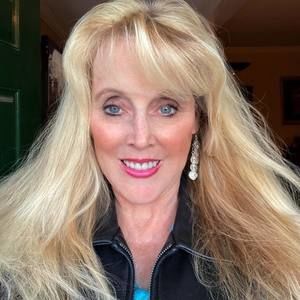 Meet your Posher, Lynn